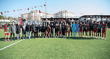 Kepez'de dostluk kazandı