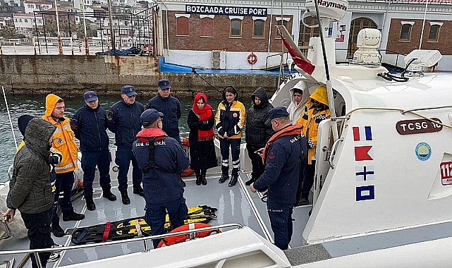 İl Sahil Güvenlik Komutanlığı Bozcaada'da Tıbbı Tahliye Eğitimi Verildi