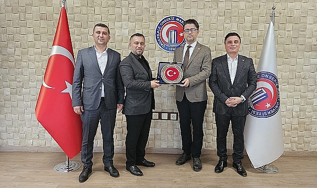 Hak-İş başarılı üniversitemizi destekliyor