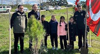 Ayvacık İlçesinde, Polis Teşkiletı'nın Kuruluş Yıldönümü Sebebiyle Fidan Dikimi Yapıldı