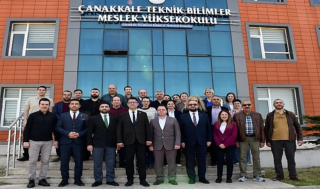 ÇOMÜ Teknik Bilimler Meslek Yüksekokulu (MYO)’da devir teslim töreni gerçekleştirildi.