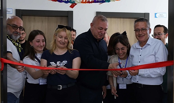 Geyikli Beldesi’nde  '‘1 Kitap 1 Çocuk’' Sosyal Sorumluluk Projesi Gerçekleştirildi.