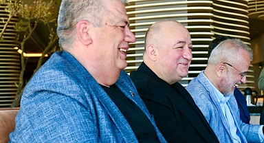 KOLTUK, MİLLETE HİZMET İÇİN OLDUĞUNDA KIYMETLİDİR… YOKSA SAHİBİNİ REZİL EDER.