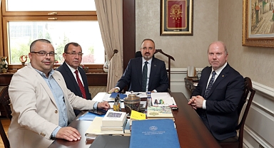 ​ ​ ​ ​ Turan, Biga Ticaret Borsası Heyetini Ağırladı