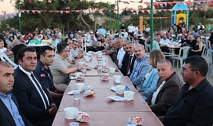 Vali Toraman Muharrem Ayı Dolayısıyla İftar Programına Katıldı