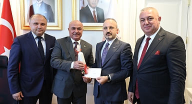 Bülent Turan, Çanakkale Yağlı Güreş Birliği'ni Ağırladı