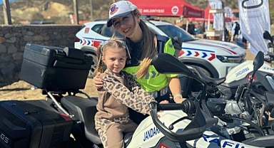  Jandarmadan Motofest’te Motosikletlilere Sürücülere Güvenli Sürüş Eğitimi