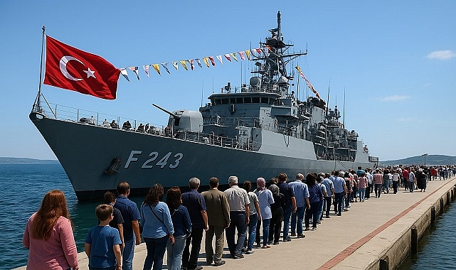 Savaş Gemileri Çanakkale’de Halkın Ziyaretine Açılıyor