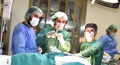 ÇANAKKALE DEVLET HASTANESİ’NDE BEYİN CERRAHİSİNDE YENİ DÖNEM: NÖRONAVİGASYON TEKNOLOJİSİ KULLANIMA GİRDİ