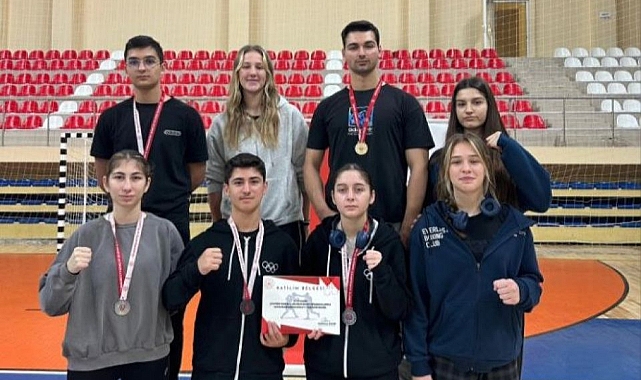 Çanakkaleli Boksörler Atatürk Kupası’nda Zirvede