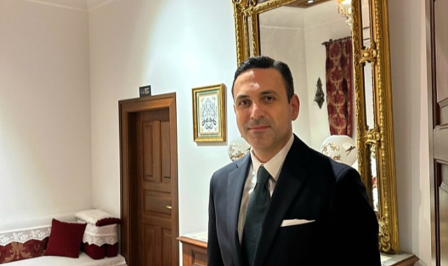 Naim Makas'tan Atatürk’ün Evinde Vefa Mesajı