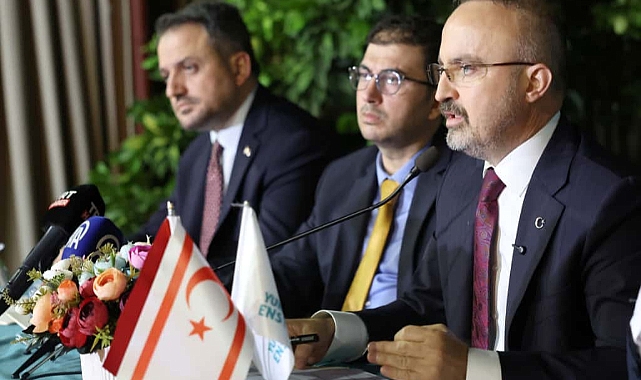 TURAN LEFKOŞA'DA "YAKIN TARİHİMİZDE DEMOKRASİ MÜCADELESİ" PANELİNDE KONUŞTU