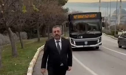 AK Parti Merkez İlçe Başkanı Barış'tan, Belediye'ye Toplu Taşıma Tepkisi