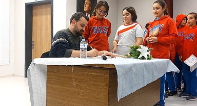 Çanakkale Gazi Ortaokulu'nda Yazar Buluşması Düzenlendi