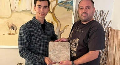 ÇOMÜ’lü Akademisyenden Kazakistan’da Önemli Yazıt Keşfi