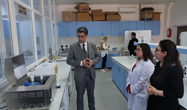 ÇOMÜ Rektörü Erenoğlu’ndan Ezine Gıda İhtisas OSB MYO’ya İnceleme Ziyareti