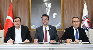 ULUSLARARASI ÇANAKKALE SERAMİK SEMPOZYUMU İÇİN İMZALAR ATILDI