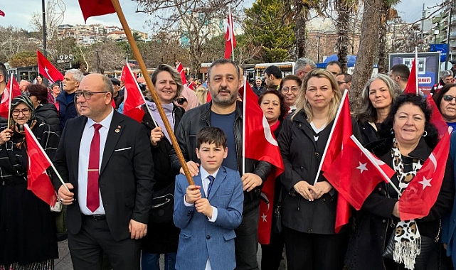 AK Parti Çanakkale Teşkilatından "Bayrağa Saygı Yürüyüşü"ne Anlamlı Katılım