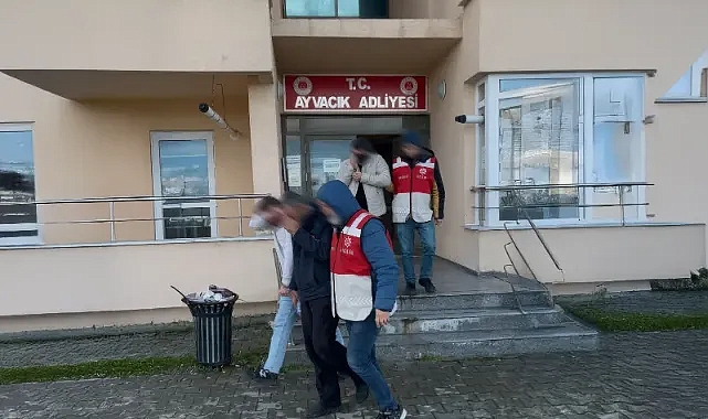 Çanakkale'de 28 Düzensiz Göçmen Yakalandı, 3 Kişi Tutuklandı