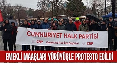 CHP’den Yağmur Altında Emekli Maaşı Protestosu