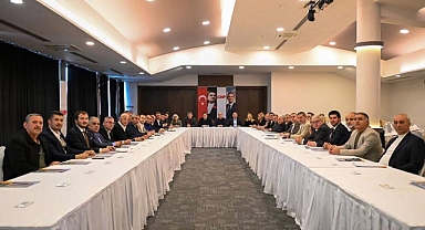 CHP İl Başkanı Gürbüz: İlçe ve Belediye Başkanları Toplantısında 28 Mart Mitingi ve Siyasi Gündem Değerlendirildi