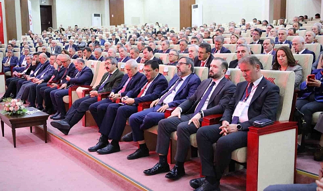 ÇOMÜ Rektörü Prof. Dr. Erenoğlu: “Üniversiteler Toplumsal Katkısını Artırıyor”