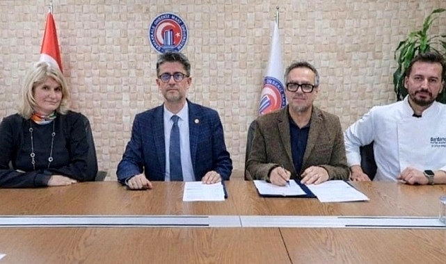 ÇOMÜ ve Çanakkale Gastronomi Derneği Arasında Gastronomi Mirasına Yönelik Resmi İş Birliği Protokolü