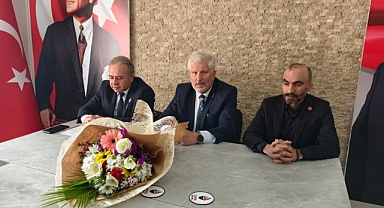 Zafer Partisi Çanakkale’de Görev Değişimi: İl Başkanlığı Ahmet Uslu’ya Emanet