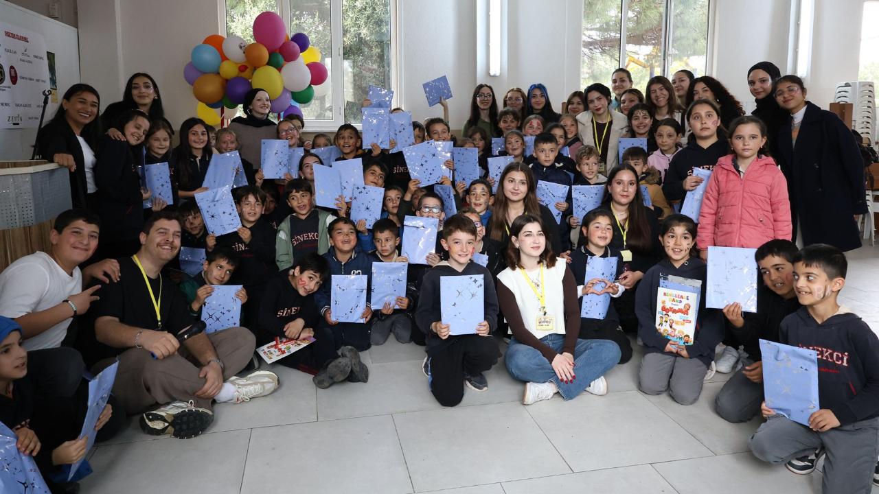 Biga- Sinekçi Köyü’nde 23 Nisan Coşkusunda, Üniversitelilerden Miniklere “MiniFest” Sürprizi