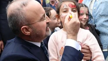 Çocuklarımıza Armağan Bir Gelecek: 23 Nisan