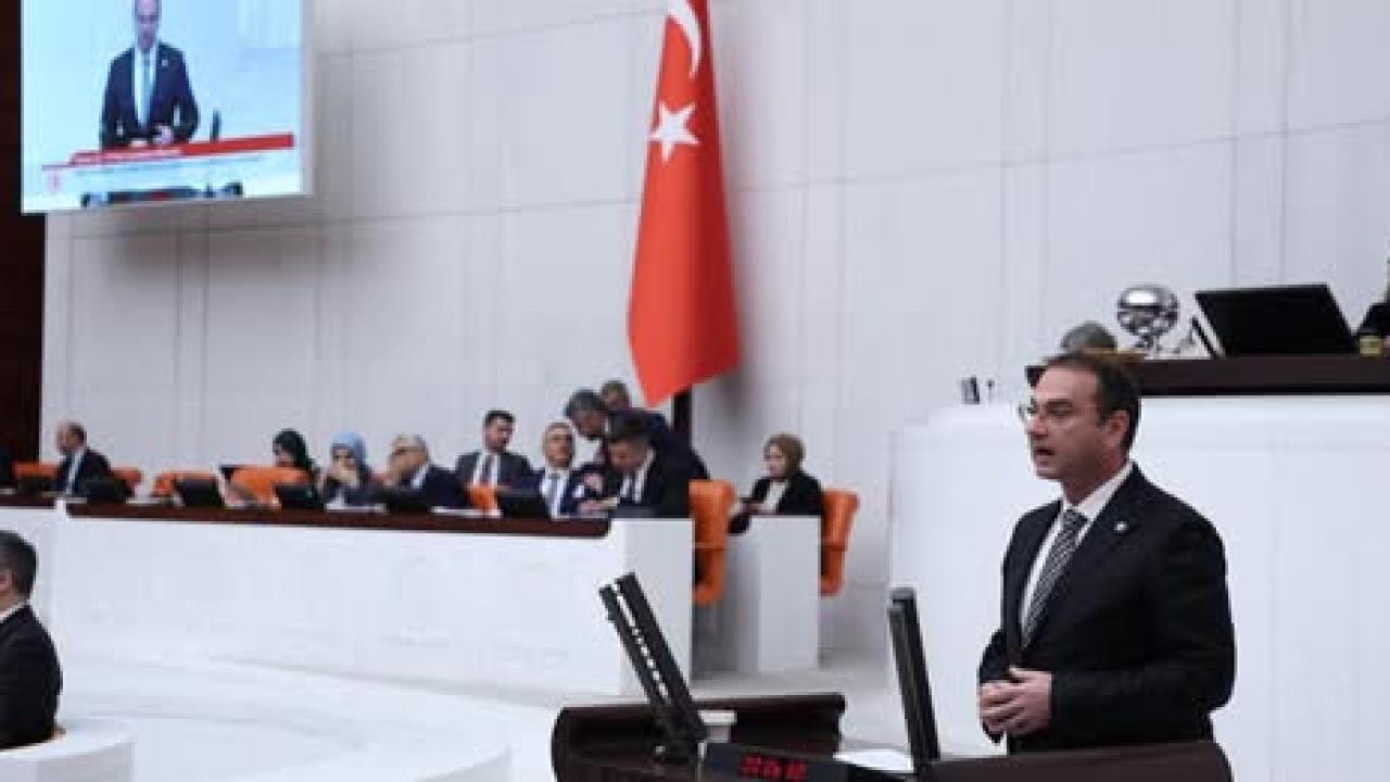 İYİ Partili Uz'dan Okullardaki Saldırılara Sert Tepki: “Sorumluluk Artık Açıkça Üstlenilmeli”