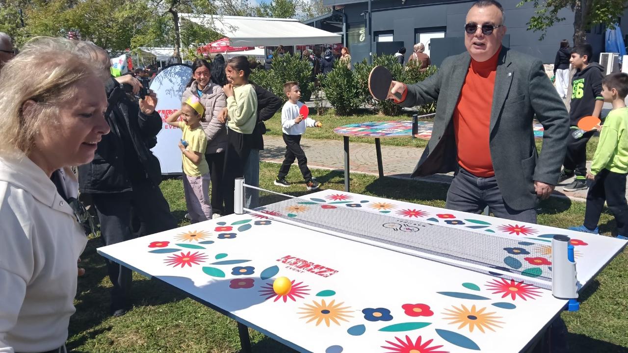 Kepez’de 23 Nisan Coşkusu Meydanlara Taştı: Başkan Birol Arslan Çocuklarla Bayramı Kutladı