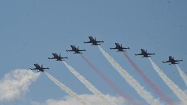 Türk Yıldızları’ndan Çanakkale Semalarında Nefes Kesen 23 Nisan Gösterisi